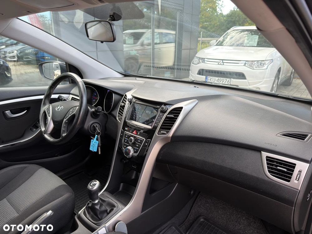 Hyundai i30 1.6 GDI Classic - 28