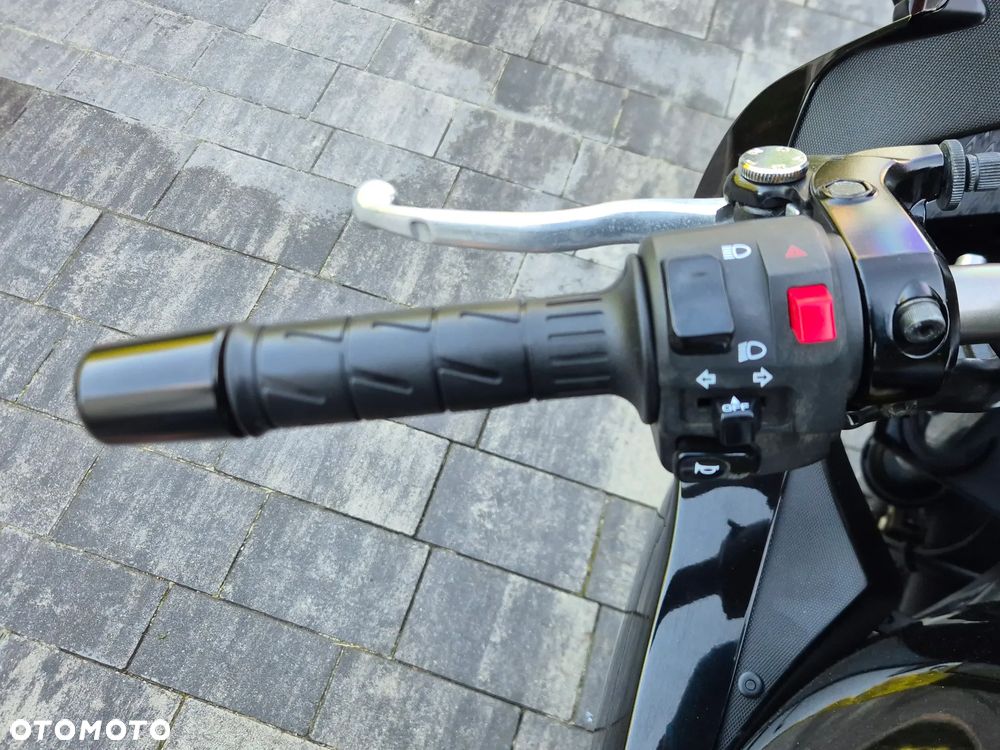 Kawasaki ER - 29