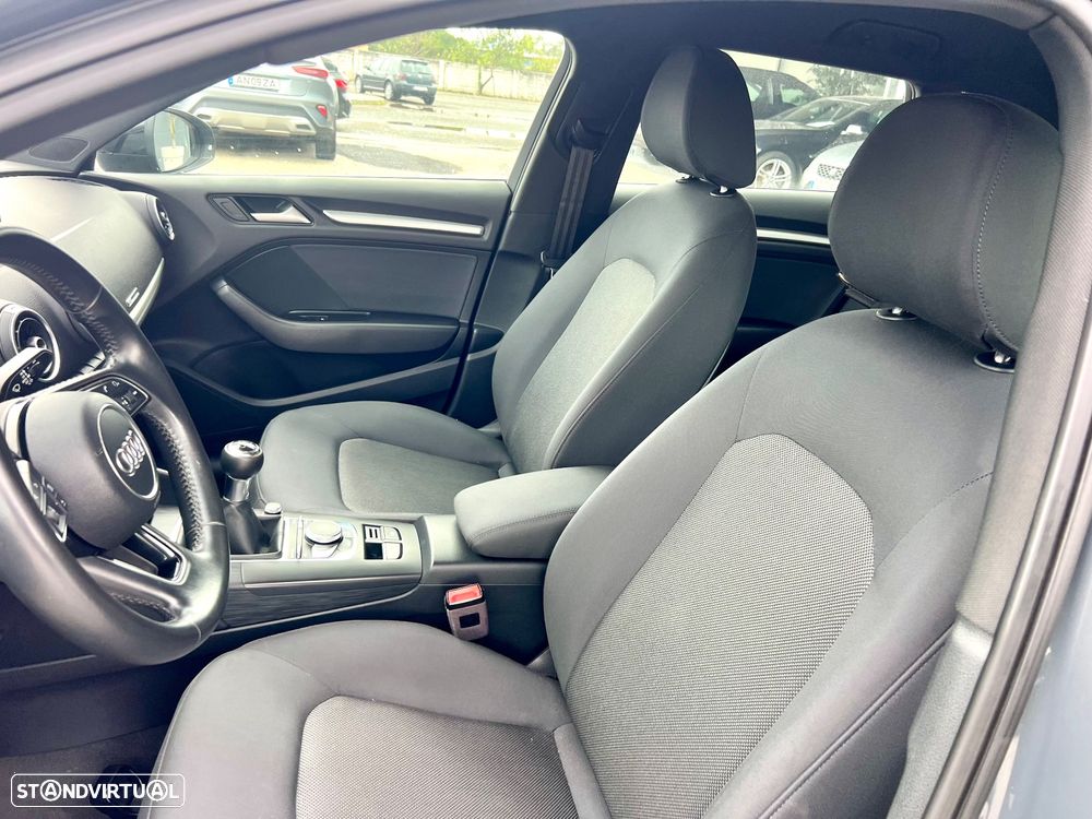 Audi A3 Sportback 1.6 TDI Sport - 12