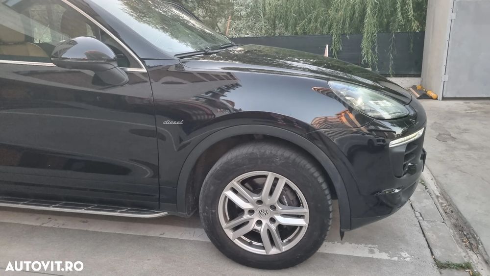 Porsche Cayenne 3.0 L - 3
