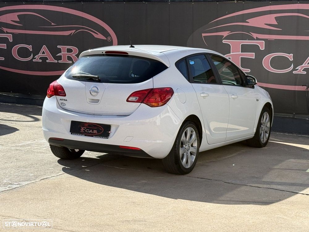 Opel Astra 1.3 CDTi - 4