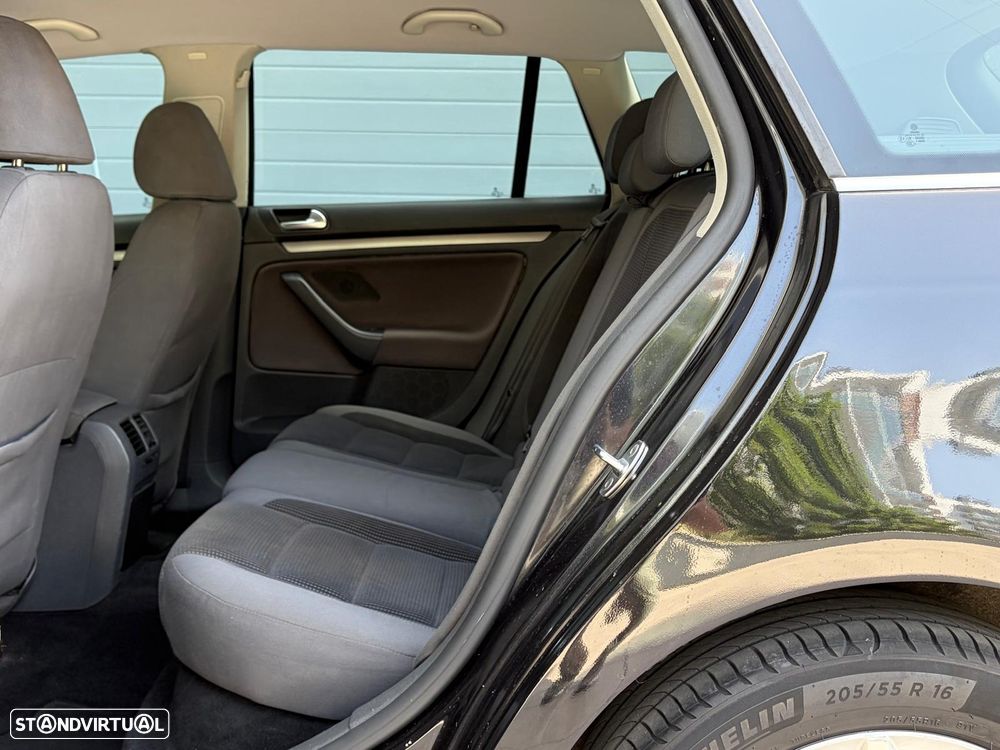VW Golf Variant 2.0 TDi DPF Sportline DSG - 12