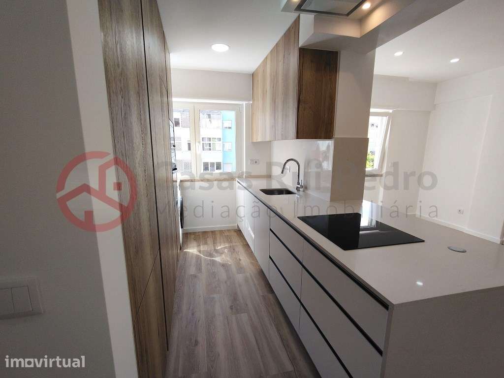 Apartamento T1 na Torre da Marinha - Grande imagem: 3/41