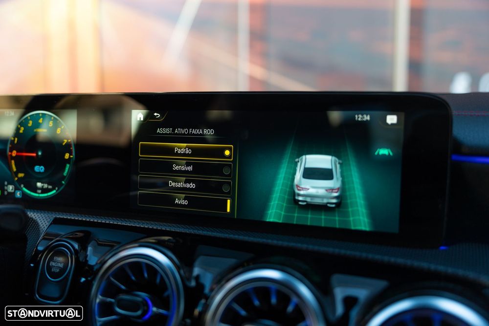 Mercedes-Benz CLA 250 e 8G-DCT AMG Line - 16