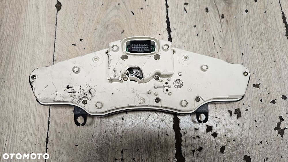 Licznik zegar prędkościomierz Honda VFR 800 V-Tec - 7