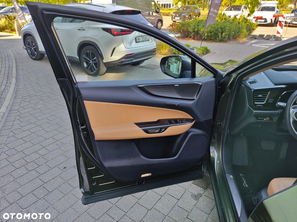 Lexus NX 450h+ Omotenashi AWD - 14