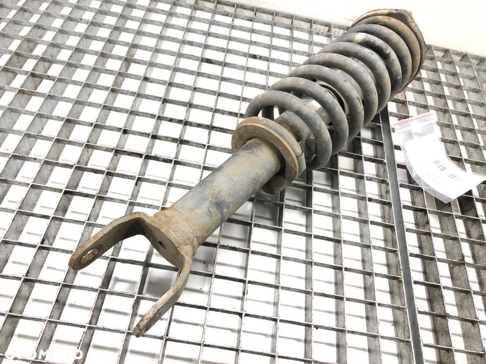 AMORTYZATOR PRAWY PRZÓD SPRĘŻYNA  DODGE DAKOTA 2003 - 2022 3.7 157 kW [213 KM] benzyna 2003 - - 3