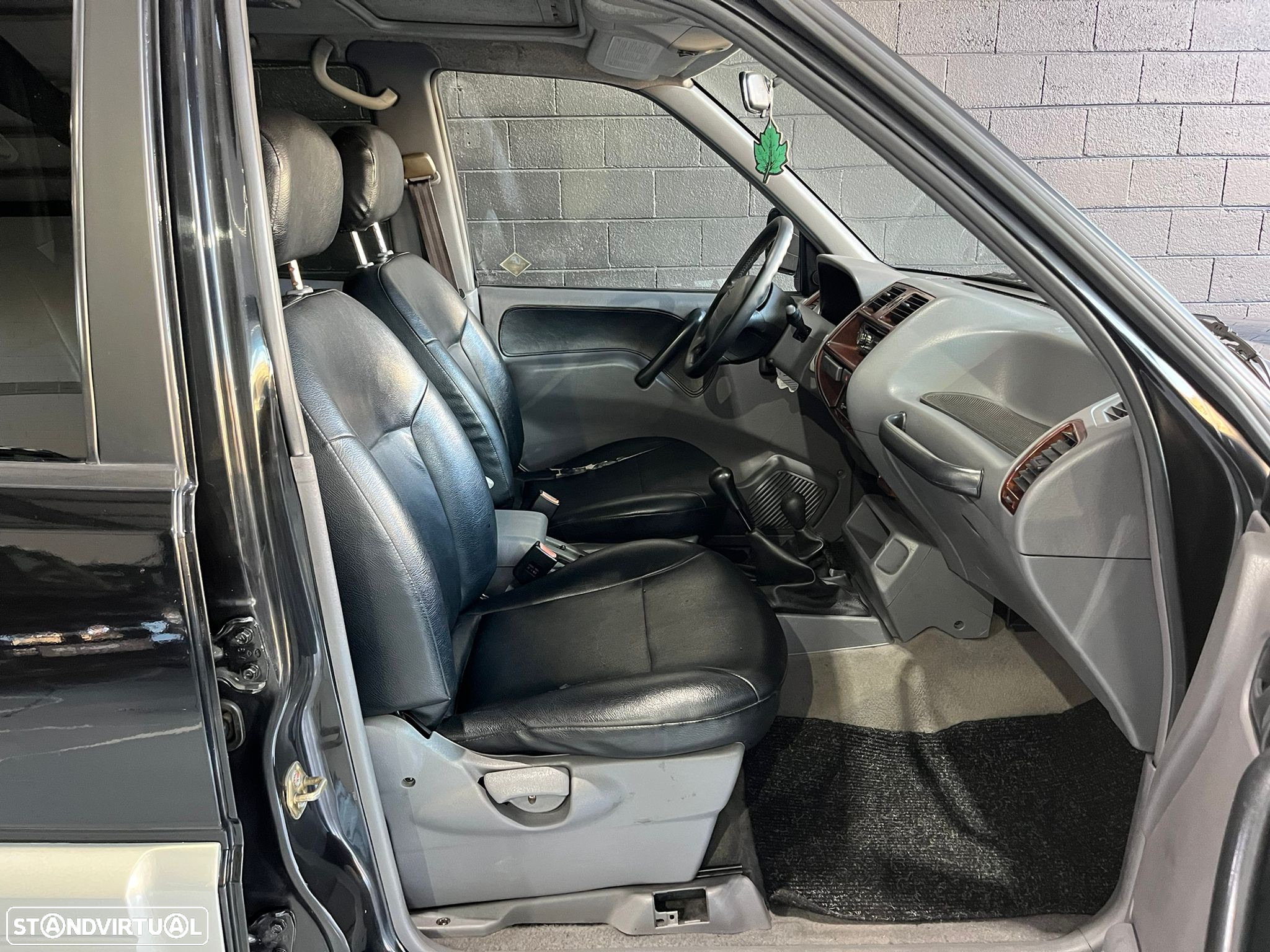 Nissan Terrano II 2.7 TDi SE AC+TA - 11