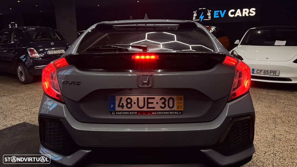 Honda Civic 1.0 i-VTEC Executive - 9