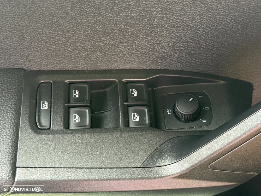 SEAT Arona 1.0 TSI Xcellence DSG - 26