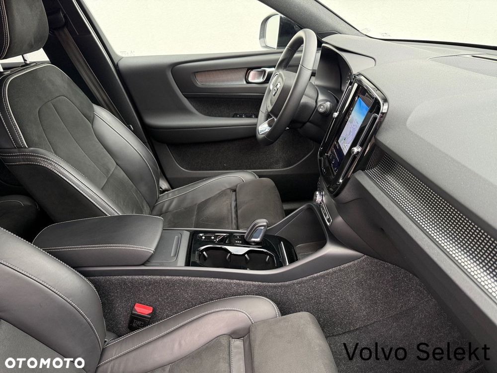 Volvo XC 40 - 24