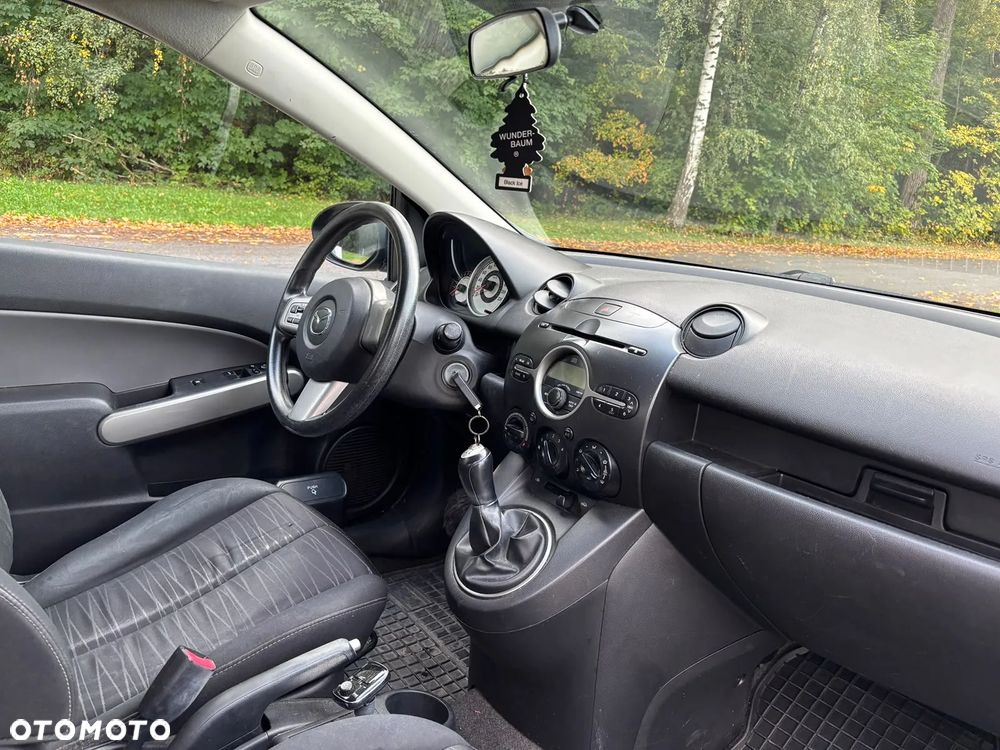 Mazda 2 - 11