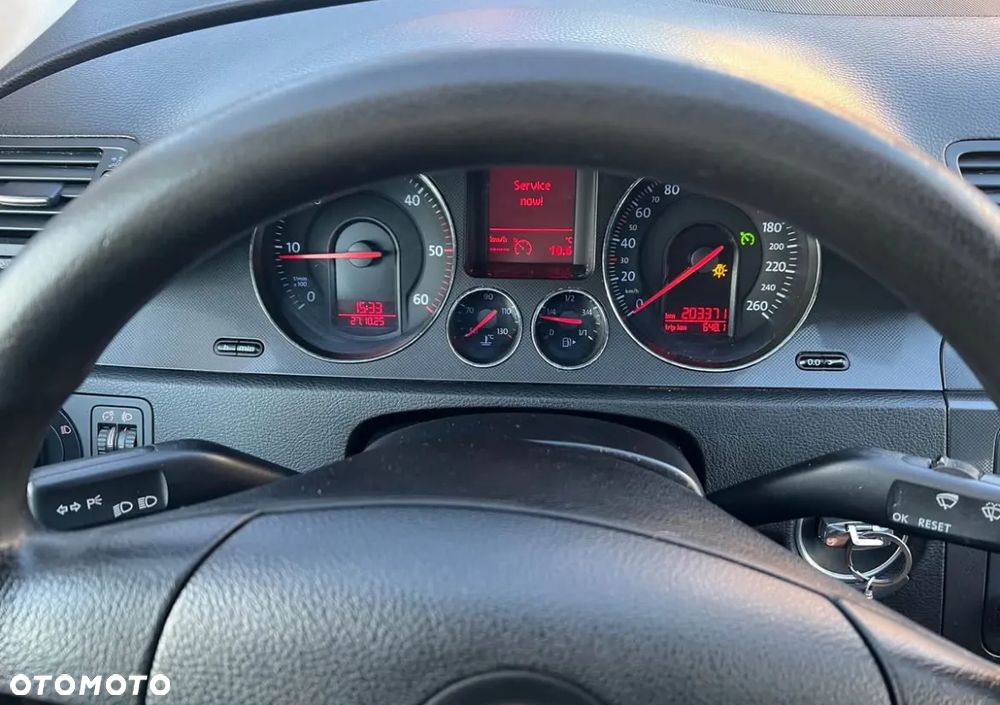 Volkswagen Passat 1.9 TDI Comfortline - 5