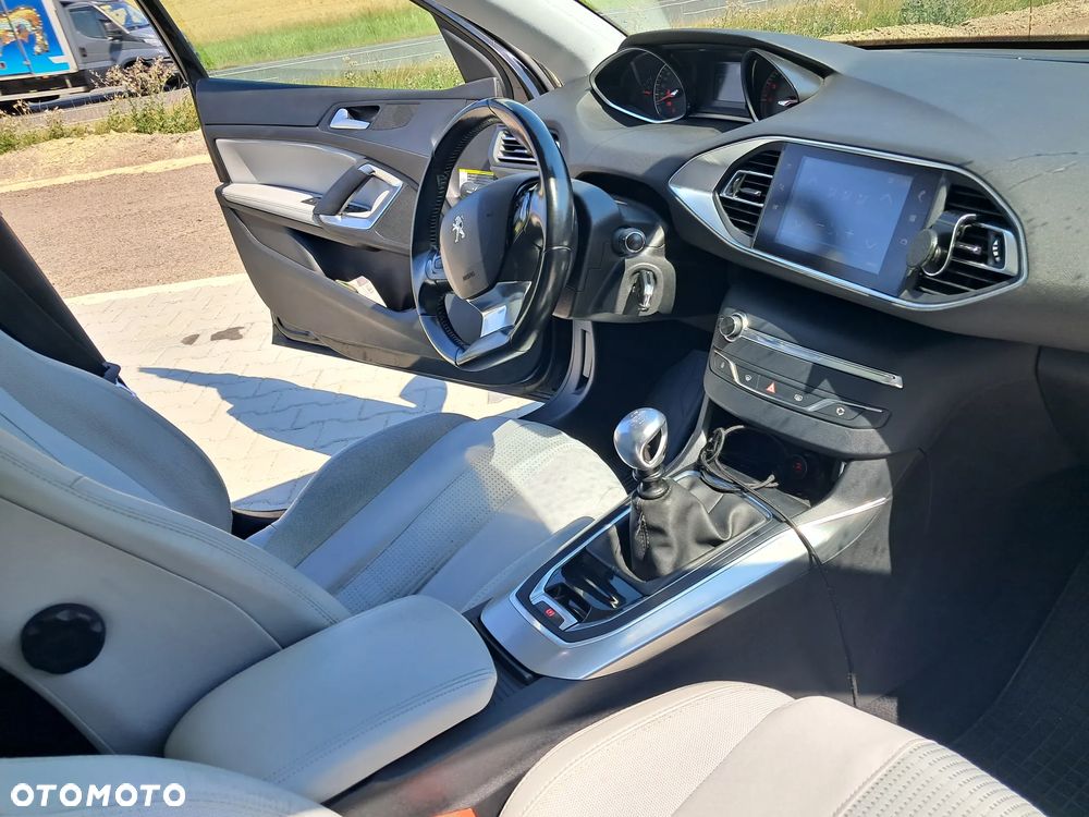 Peugeot 308 - 12
