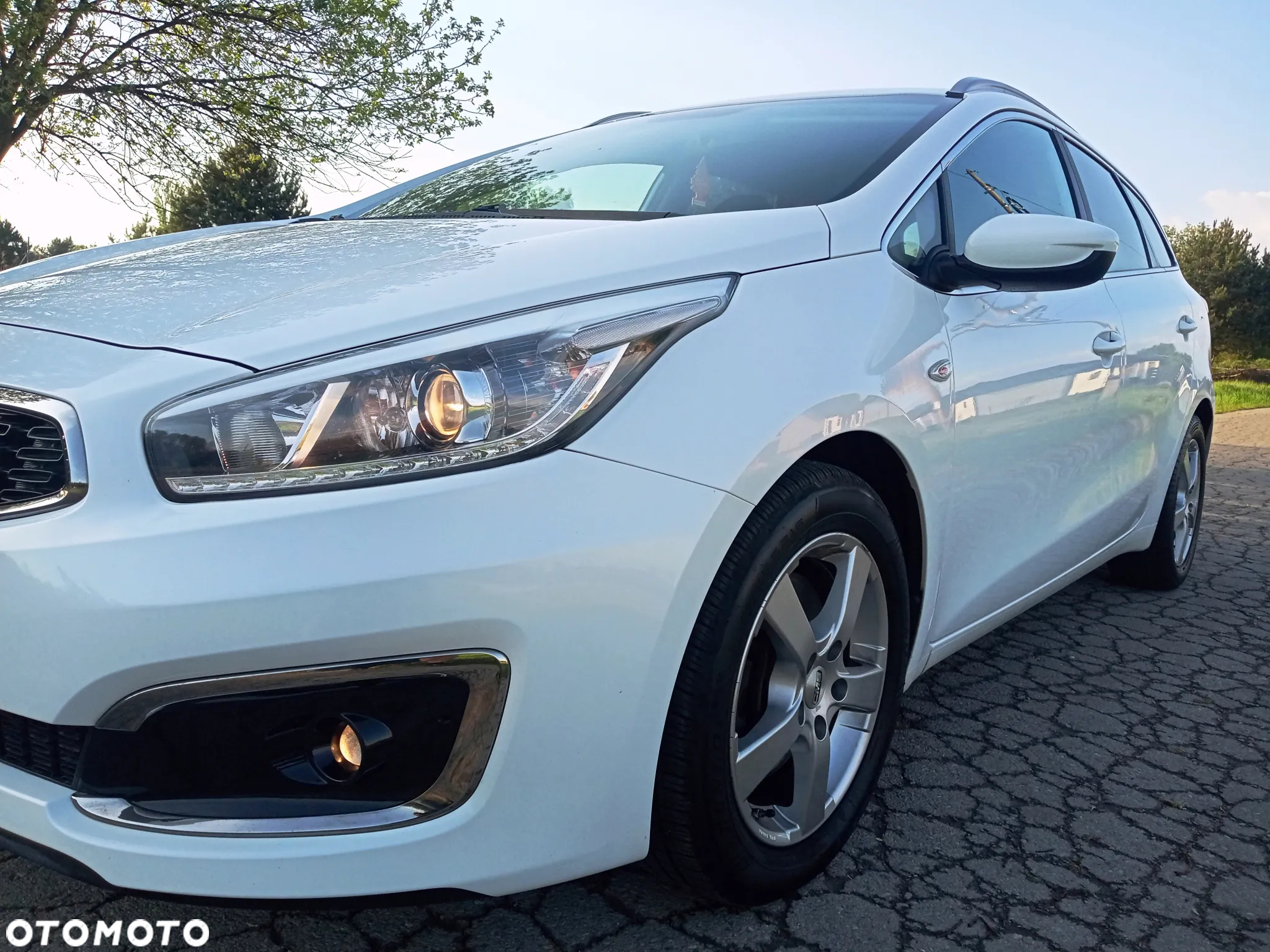 Kia Ceed - 13