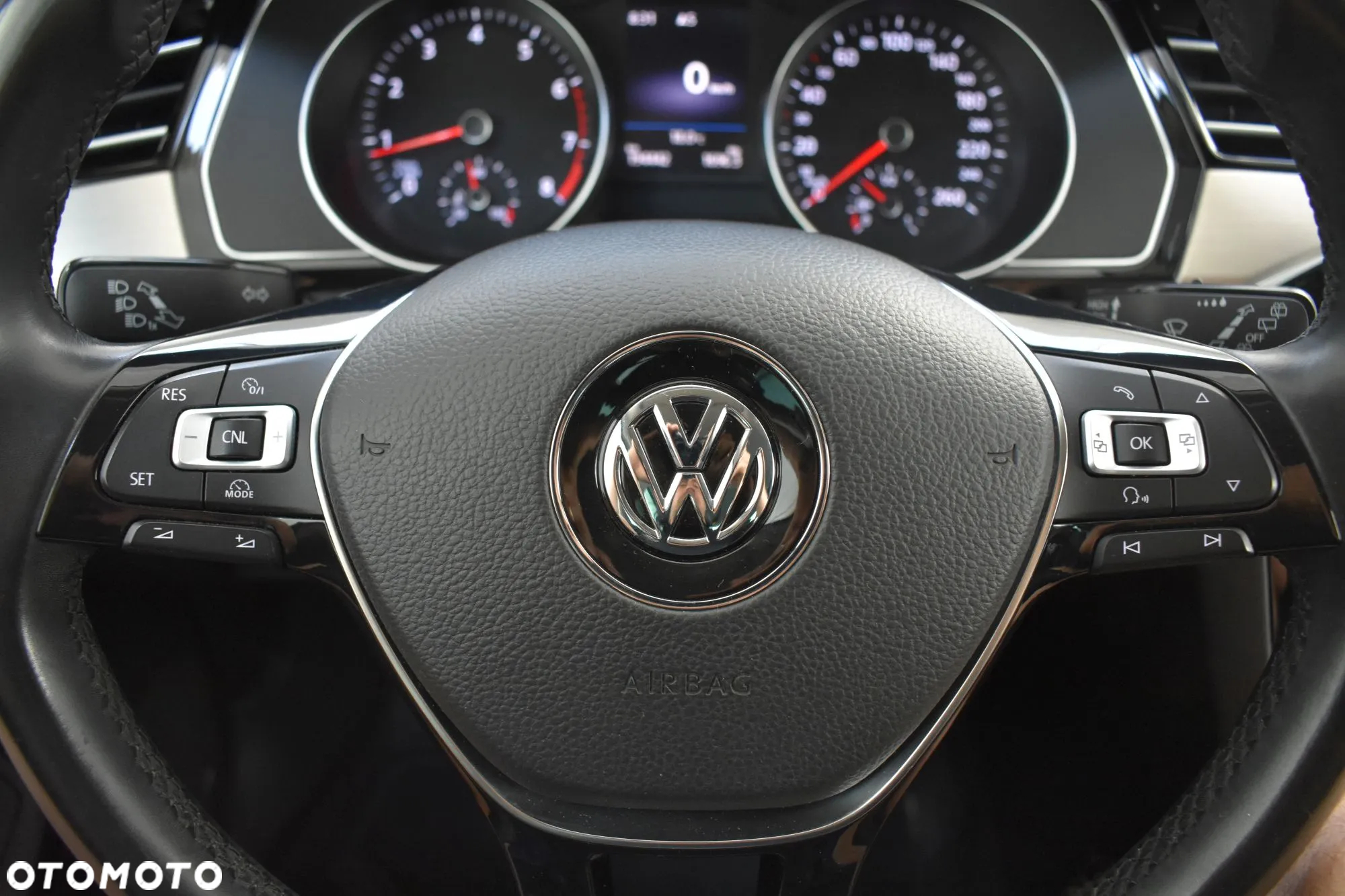 Volkswagen Passat 1.4 TSI BMT ACT Highline - 30