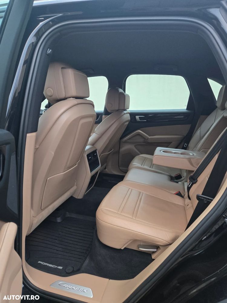Porsche Cayenne Tiptronic S - 15