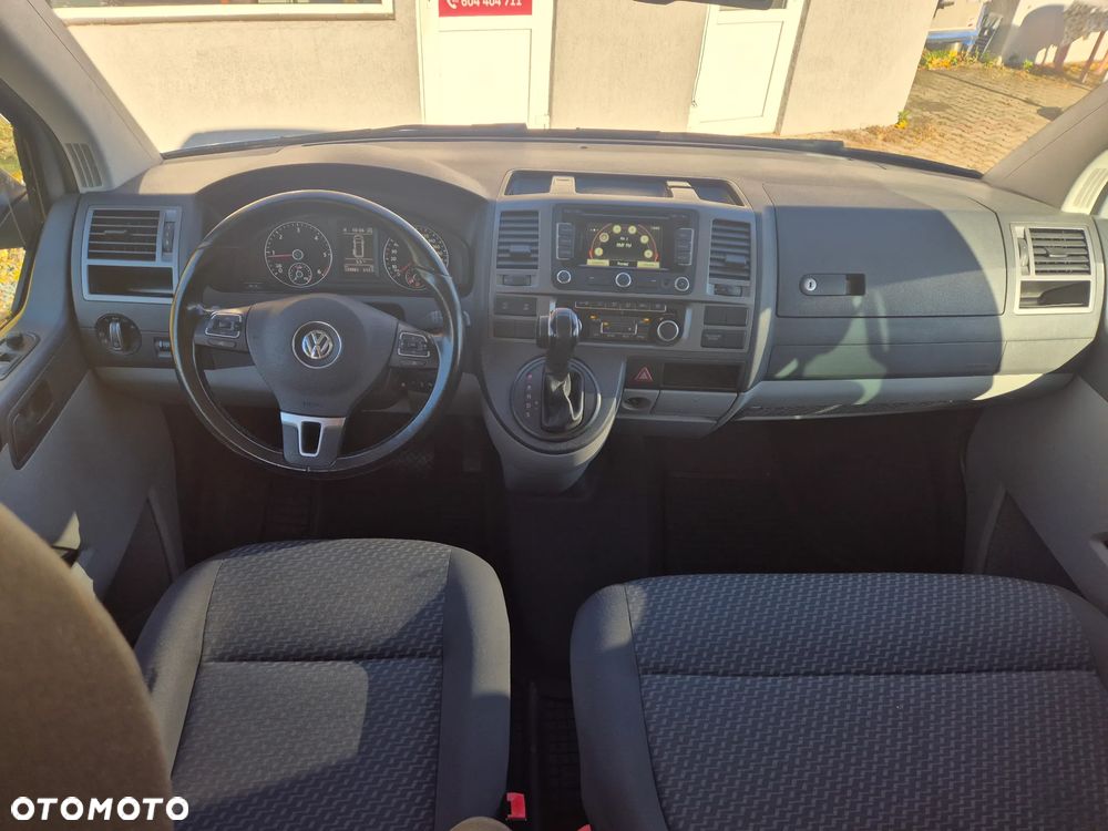 Volkswagen Caravelle - 16