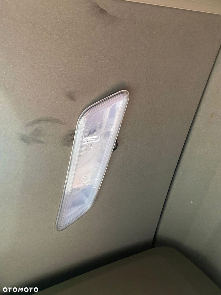 KOMPLET LAMP OŚWIETLENIA KABINY LEWA / PRAWA 2313445 - 1