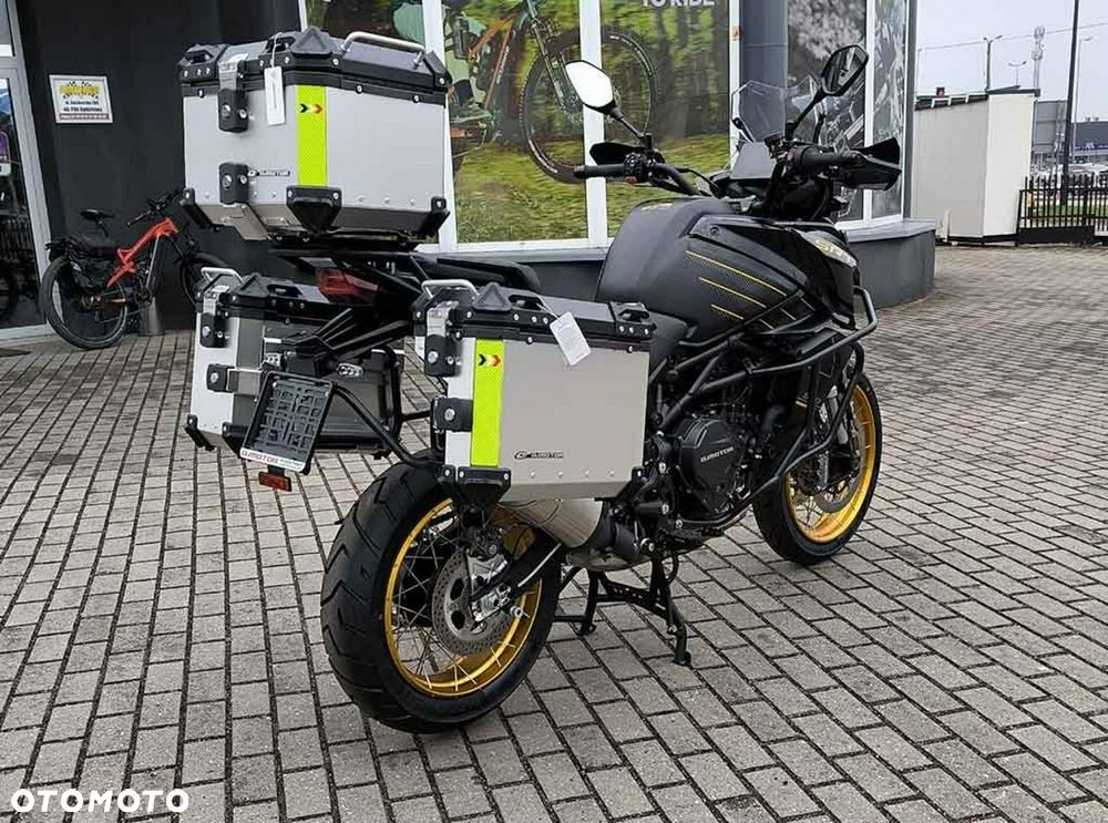 QJMOTOR SRT900SX - 14
