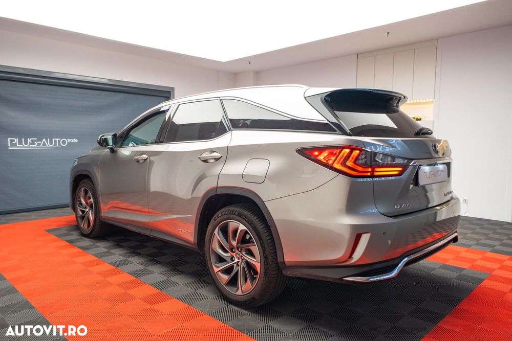 Lexus Seria RX - 10