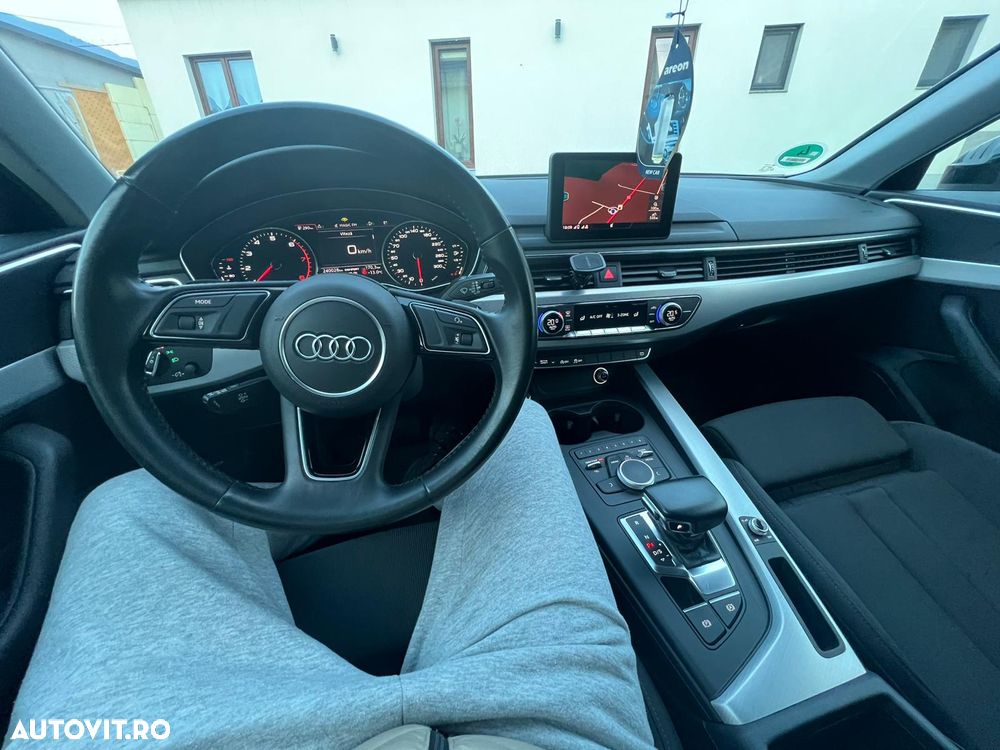 Audi A4 35 TFSI S tronic - 13