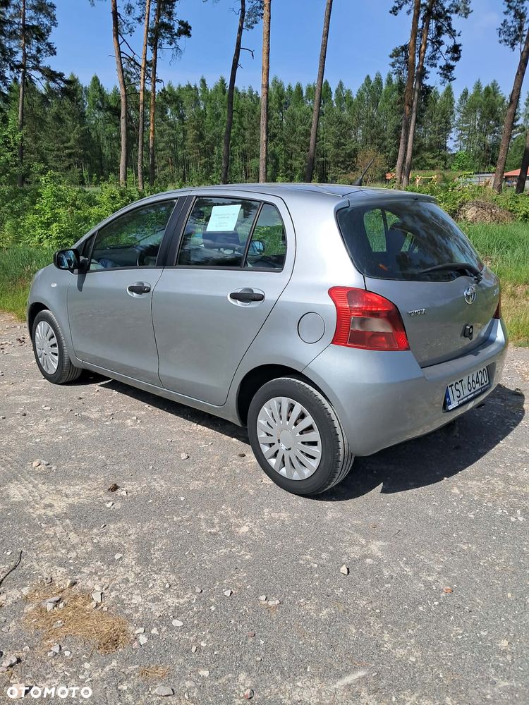 Toyota Yaris - 2