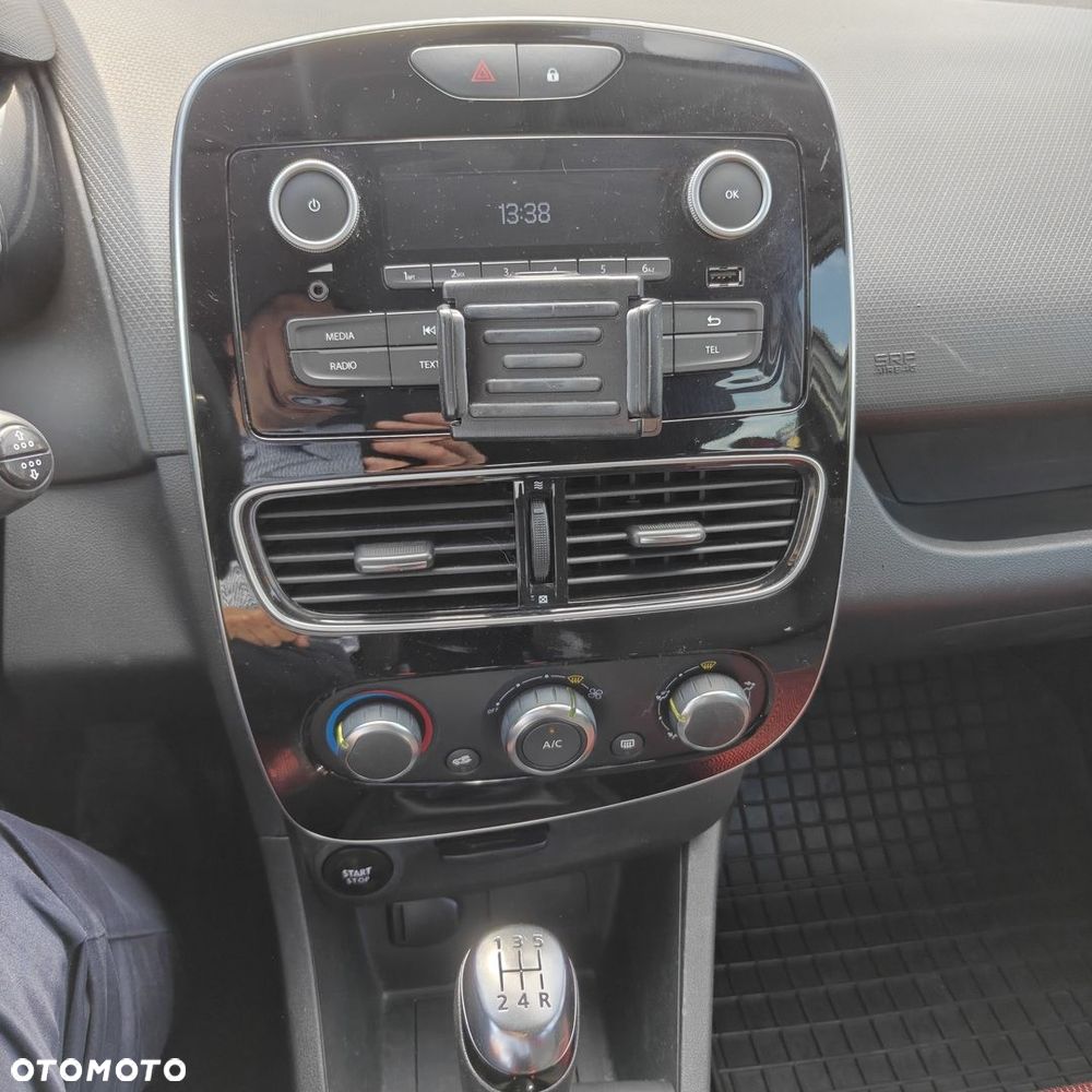 Renault Clio 1.5 dCi Authentique - 10
