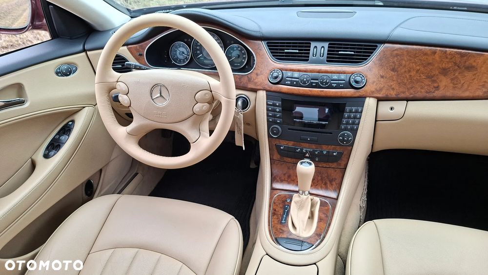 Mercedes-Benz Klasa E - 32