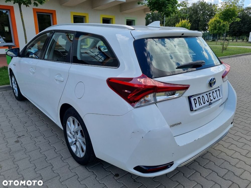 Toyota Auris 1.8 HSD Prestige NAVI - 33