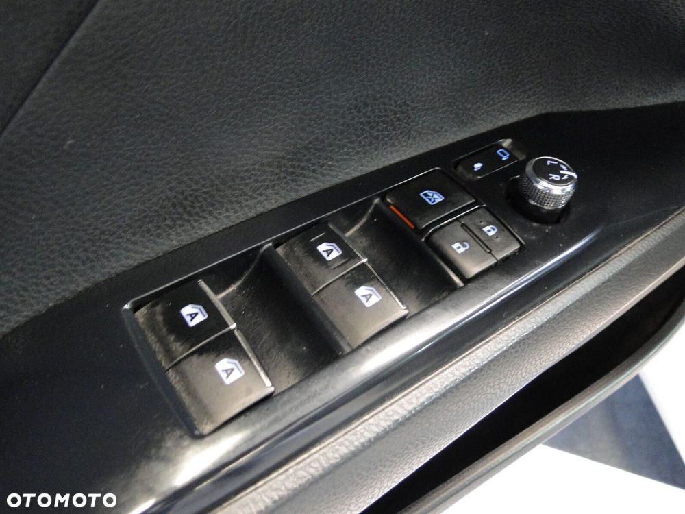 Toyota Camry - 20