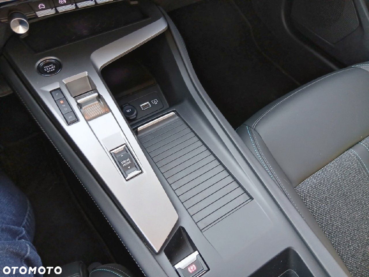 Peugeot 308 1.5 BlueHDi Allure S&S EAT8 - 18