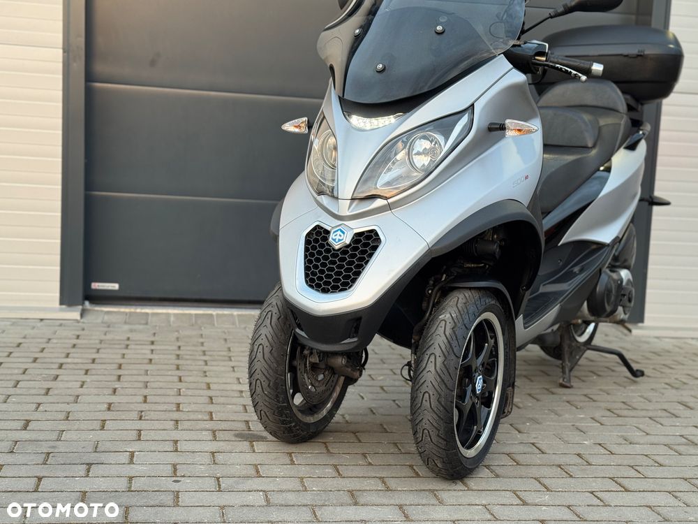Piaggio MP-3 - 15