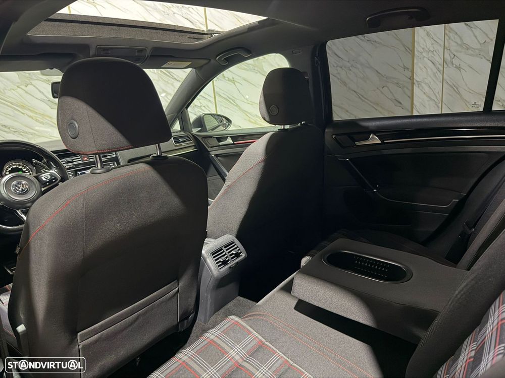 VW Golf 2.0 TSi GTi DSG Performance - 25