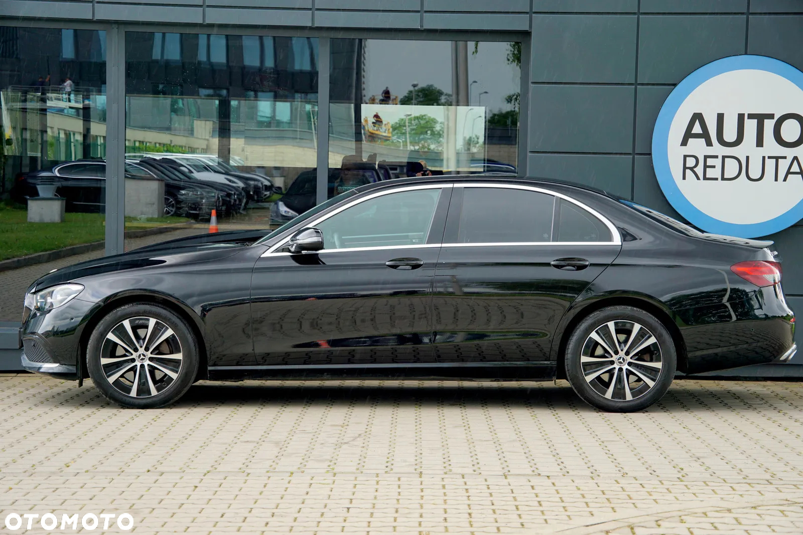 Mercedes-Benz Klasa E 300 9G-TRONIC Avantgarde - 9