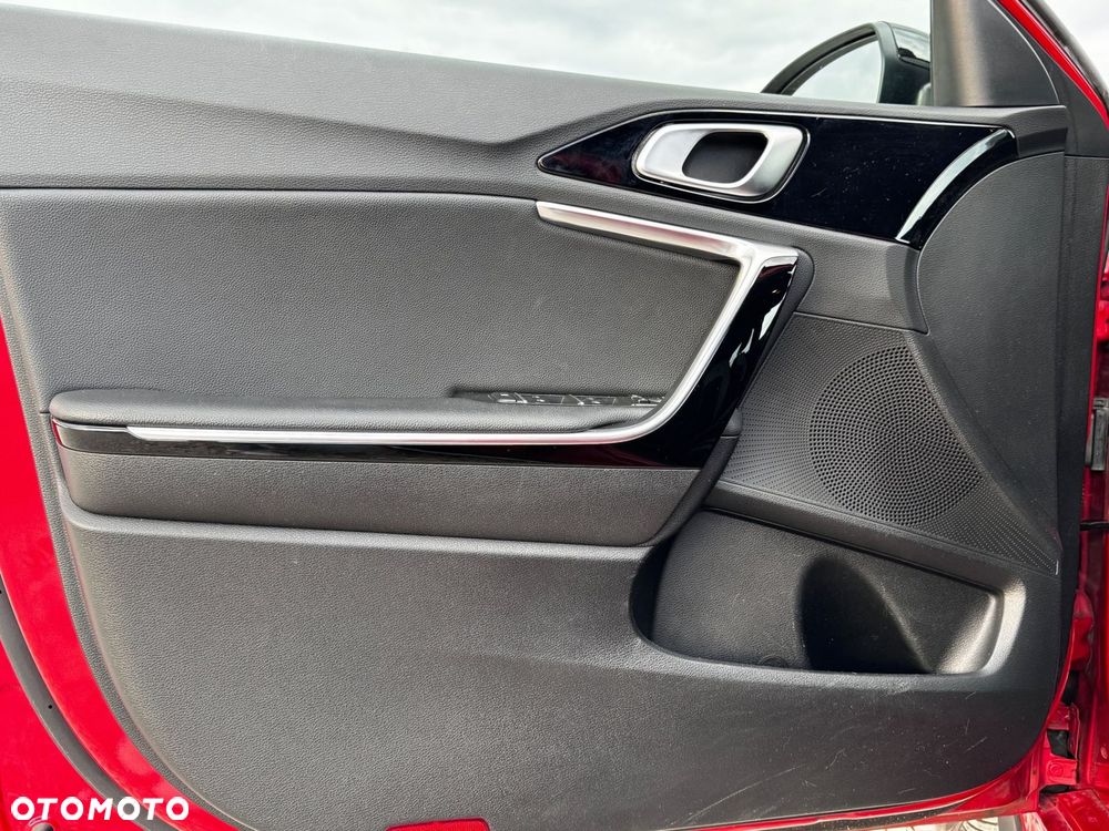 Kia ProCeed - 16