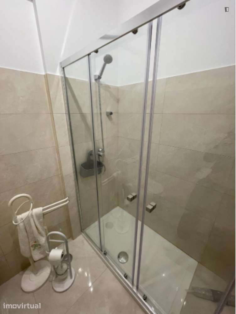 Quarto - localizado em Alvalade Lisbon - Grande imagem: 4/12