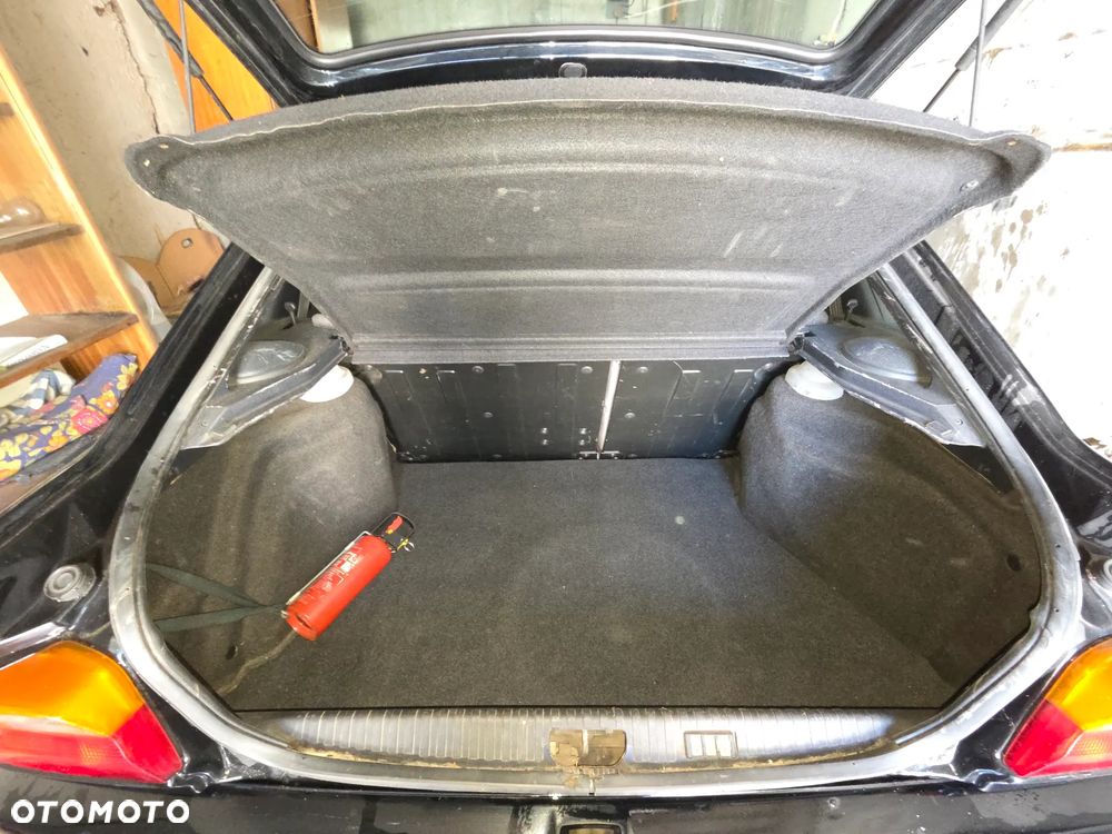 Ford Escort 1.6 Ghia - 6
