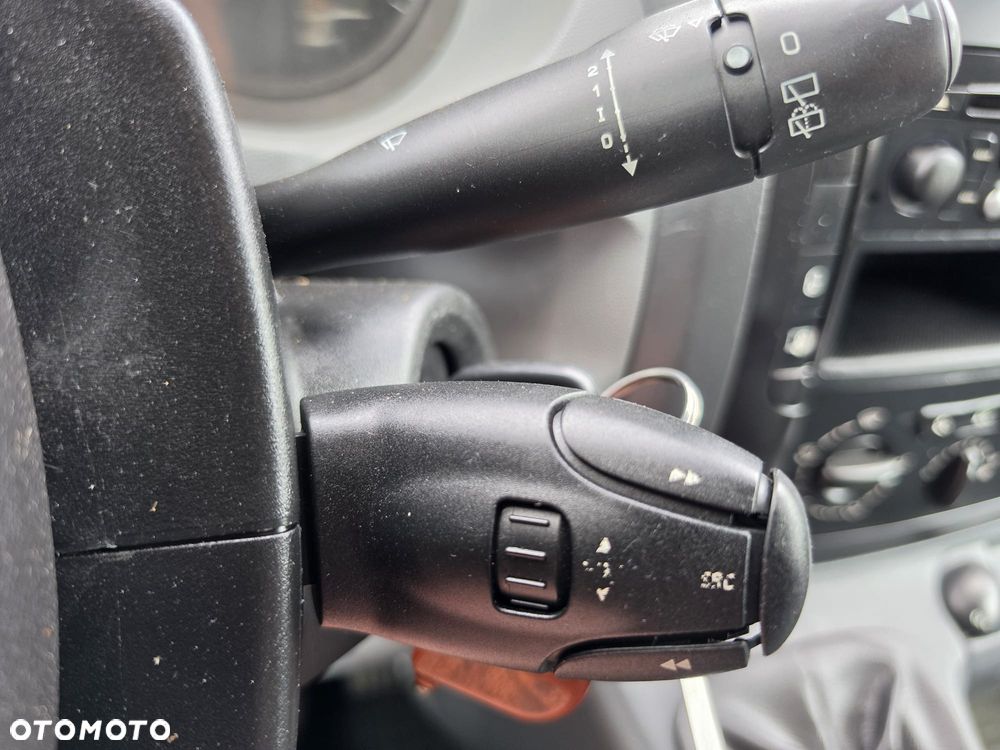 Peugeot EXPERT - 14