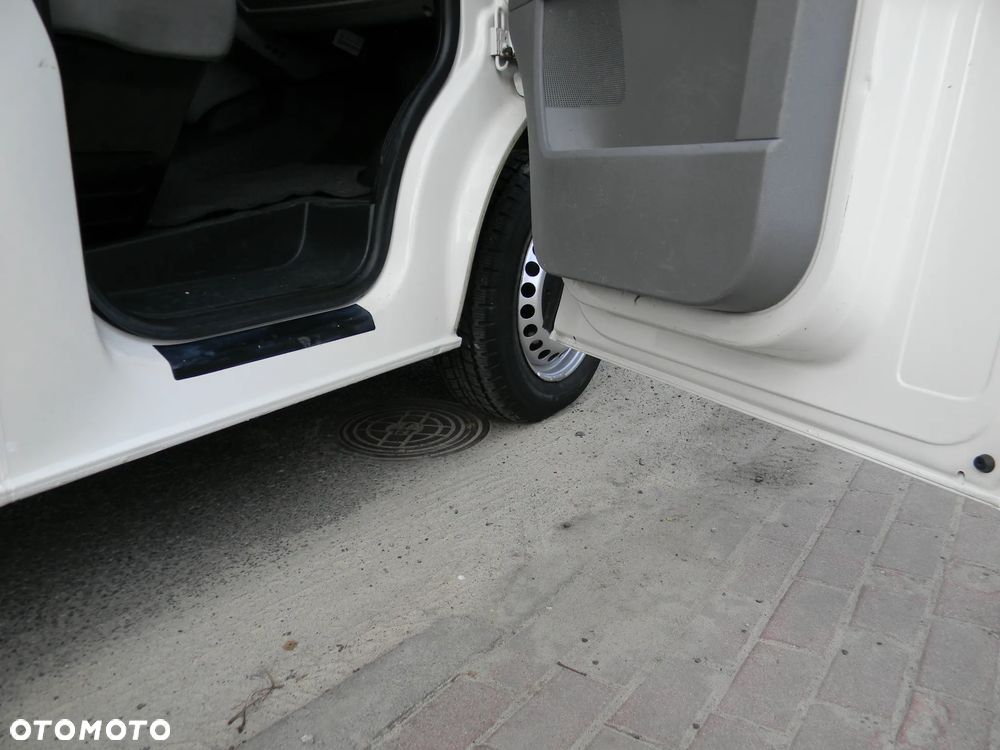 Volkswagen Transporter - 29