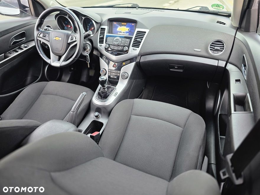 Chevrolet Cruze 1.4T LT+ - 25