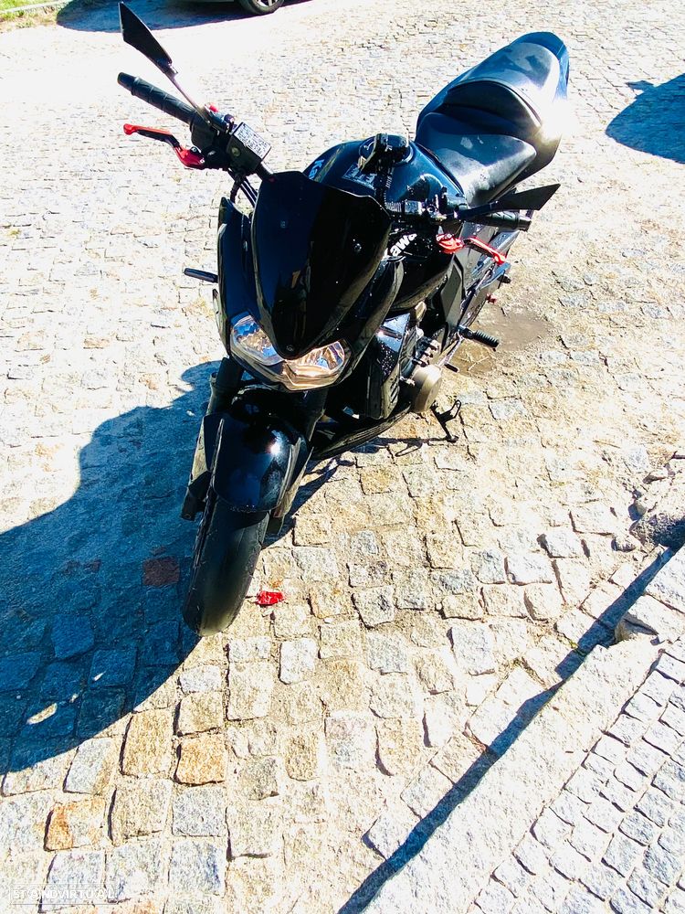 Kawasaki ZR - 8