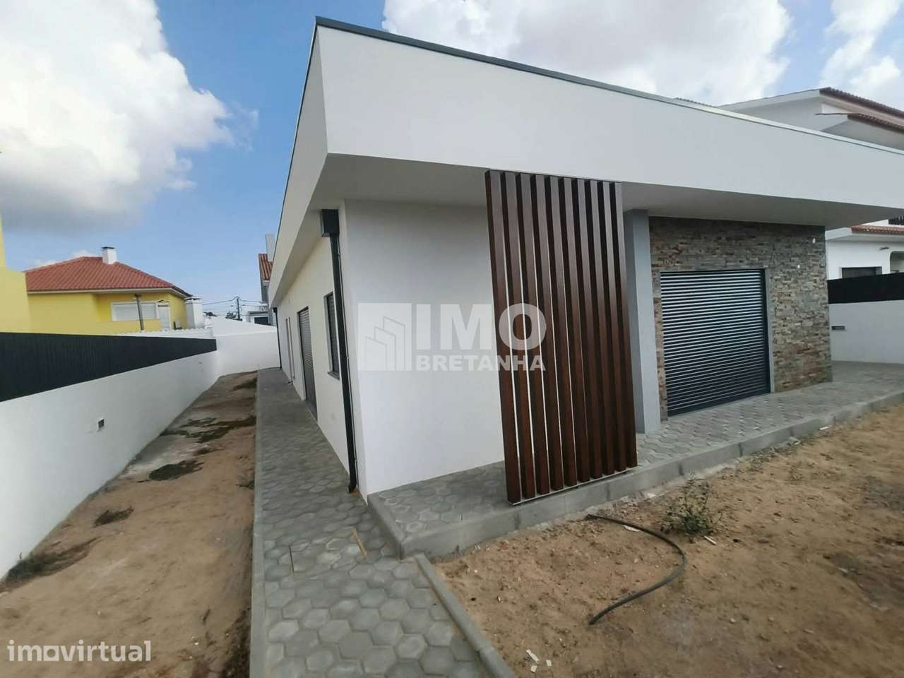Moradia T3+1 Térrea Nova em Fernão Ferro - Grande imagem: 5/24