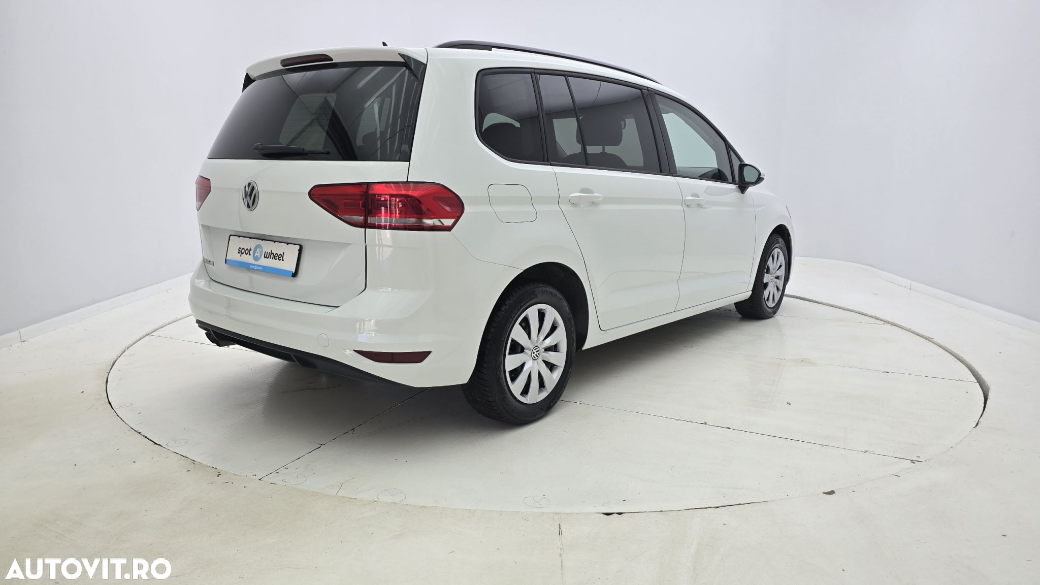 Volkswagen Touran 2.0 TDI Comfortline - 6