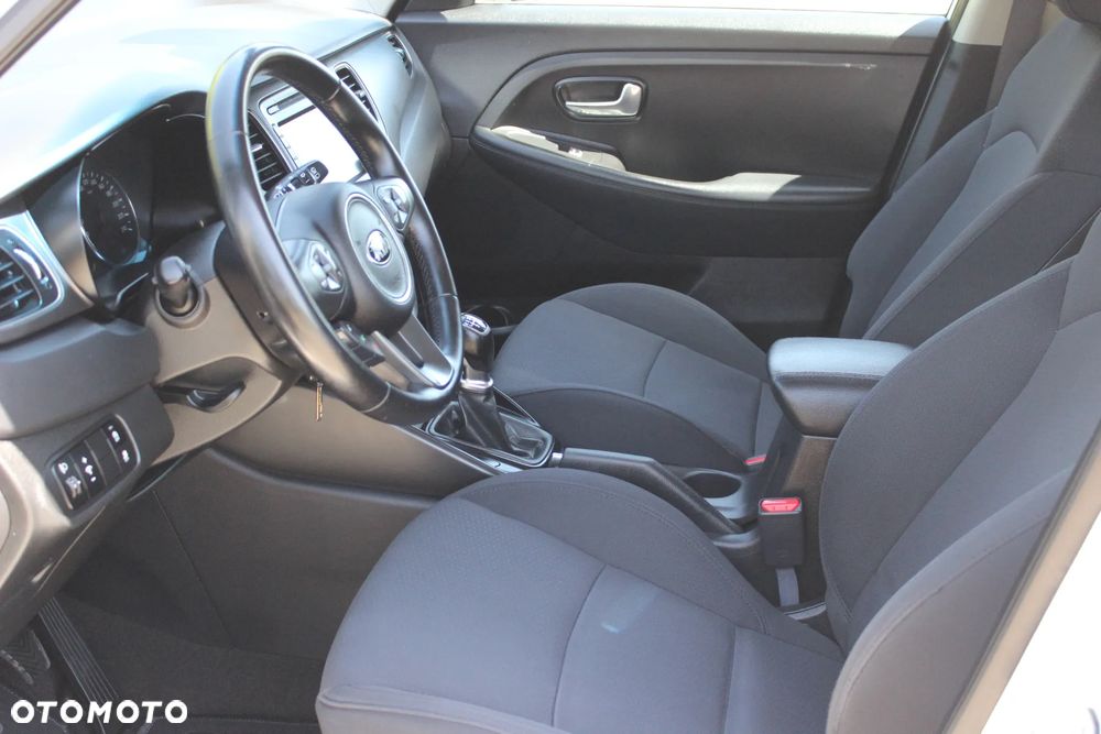 Kia Carens 1.7 CRDi 115 Dream Team Edition - 27