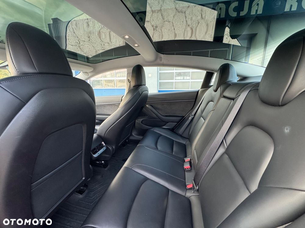 Tesla Model 3 - 14