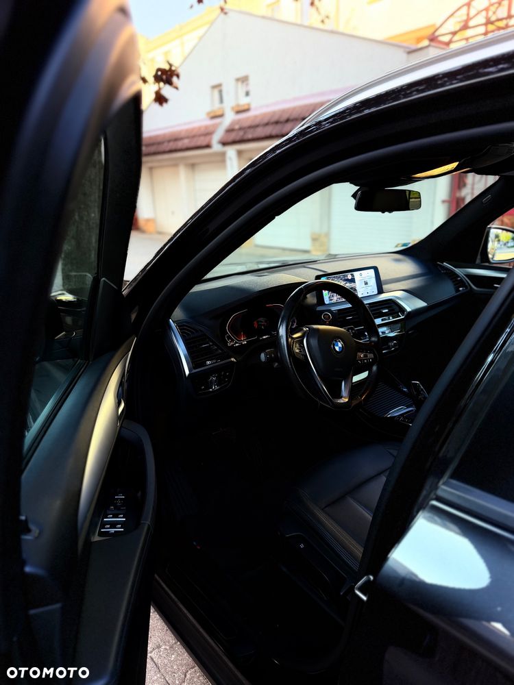 BMW X3 sDrive18d - 9