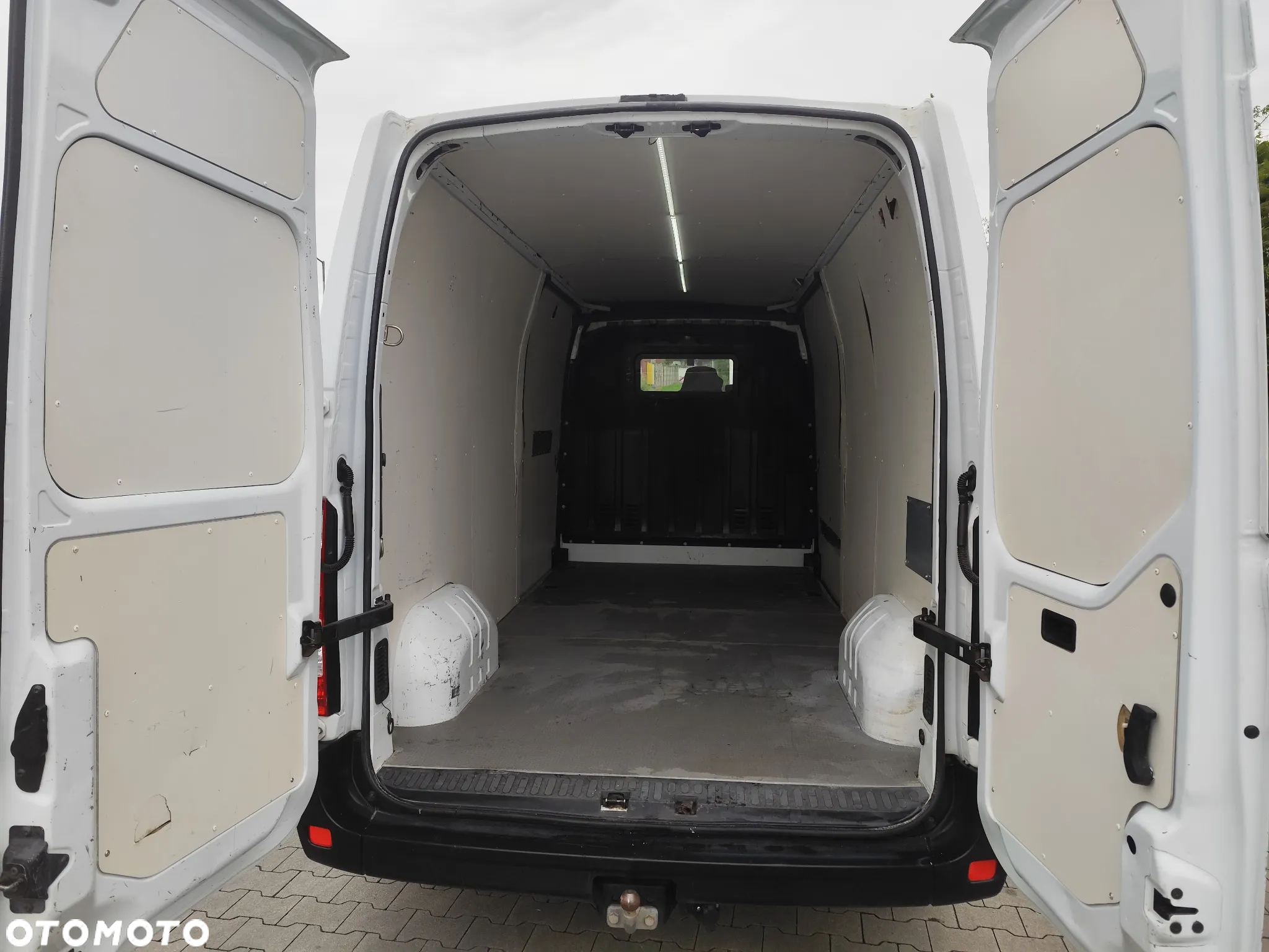 Nissan nv400 - 10