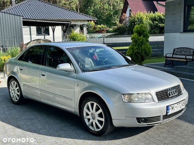 Audi A4 Limousine - 3