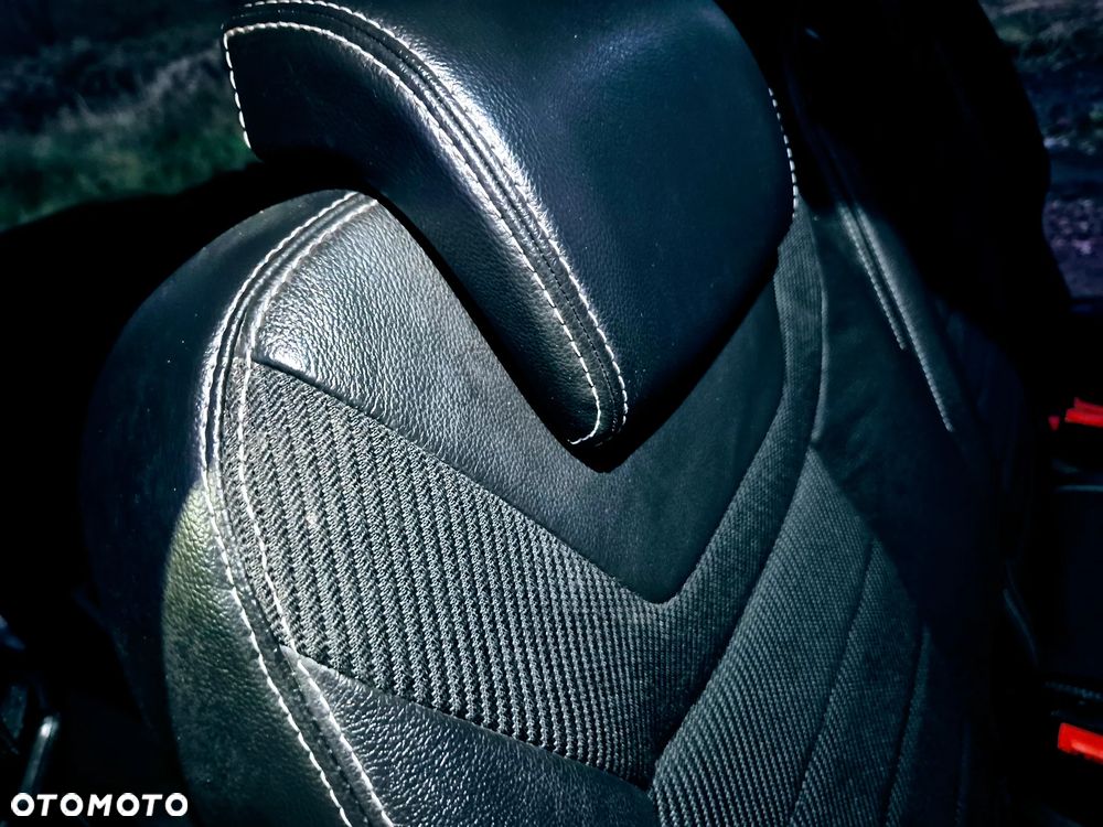 Ford S-Max - 14